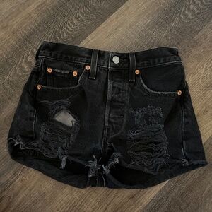 Black Levi’s 501